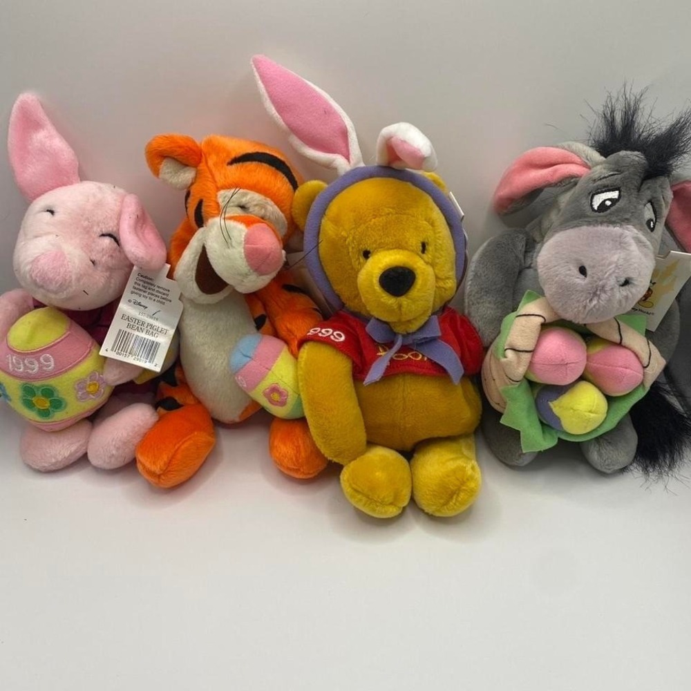 NWT  vintage Disney Easter Bean Bag Plush Set 1999‎ Piglet Tigger Pooh Eeyore